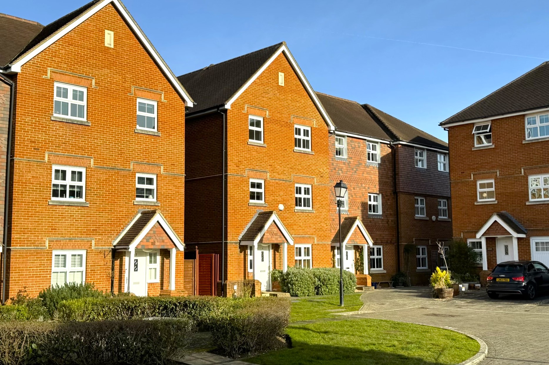 Five Bedroom Townhouse in Reigate