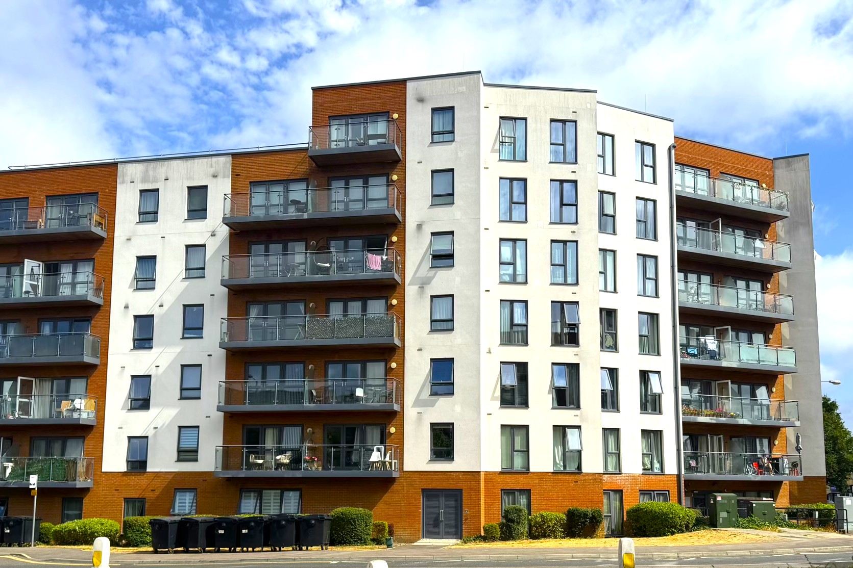 One Bedroom Apartment in Crawley
